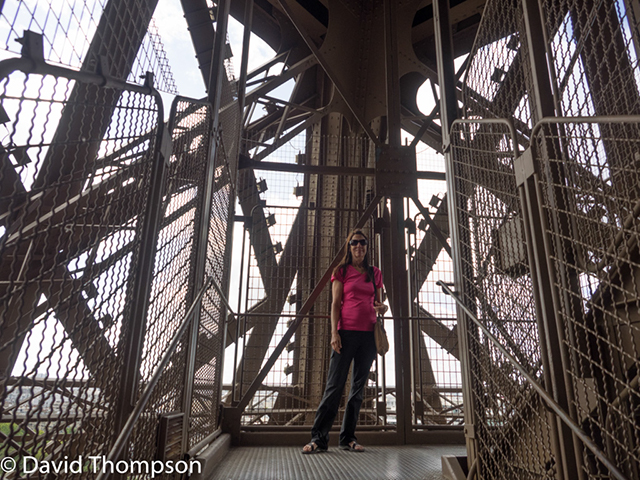 %_tempFileName2014-08-31_03_Eiffel_Tower_Area-8311832%