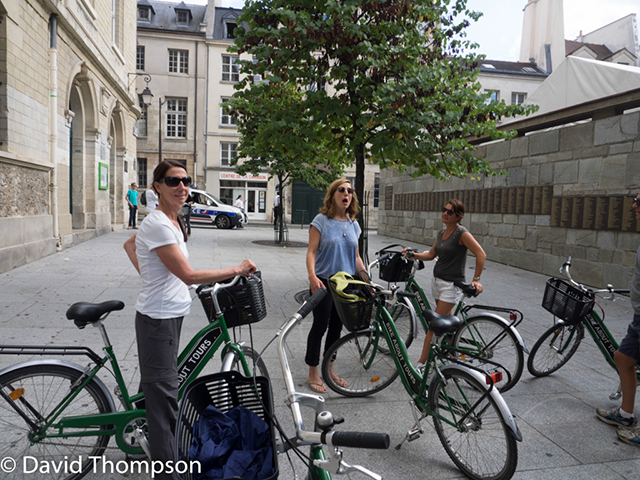 %_tempFileName2014-09-01_02_Paris_Bike_Tour-9011892%