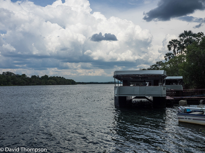 %_tempFileName2015-12_13_01_AZambazi_River_Lodge-131092%