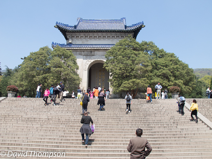 %_tempFileName2013_04_02_Dr-Sun-Yat-Sen-Mausoleum-Nanjing-5%
