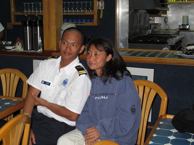 2011-10-15 - Palau Aggressor II Cocktail Party (8)