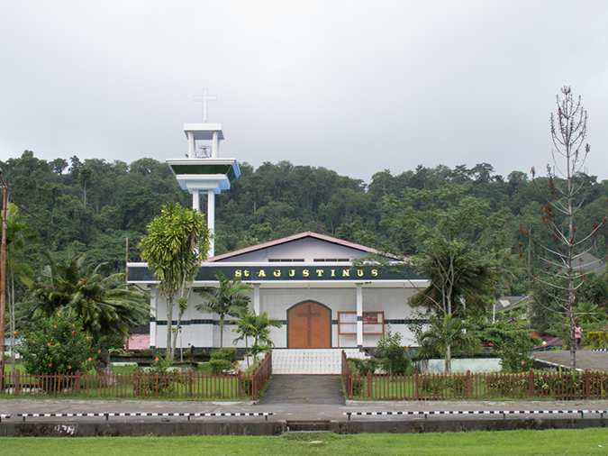 %_tempFileName2013_02-20-Manokwari_Walk_About-2%