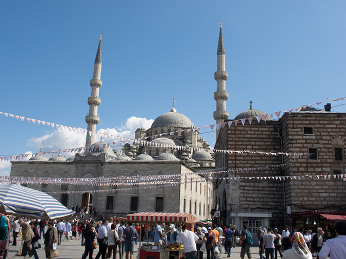 %_tempFileName2013-09-23_7_Istanbul_Spice_Bazaar-1%