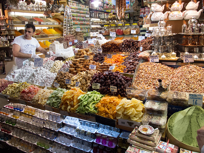 %_tempFileName2013-09-23_9a_Istanbul_Spice_Market-2%