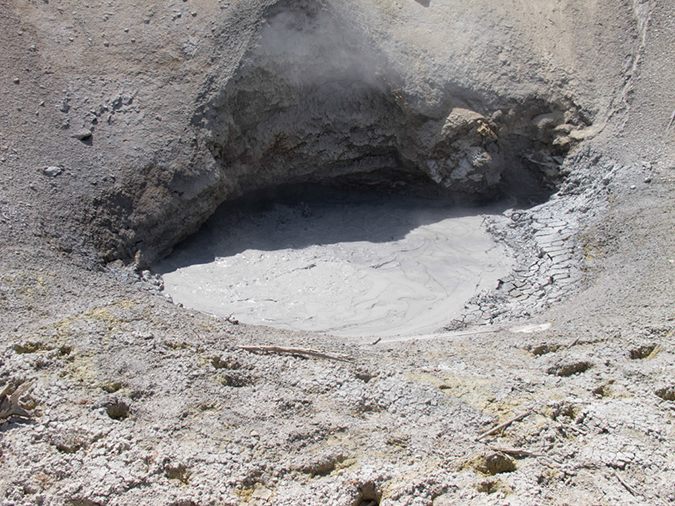 %_tempFileName2013-08-06_4_Mud_Volcano_Yellowstone_NP-3%