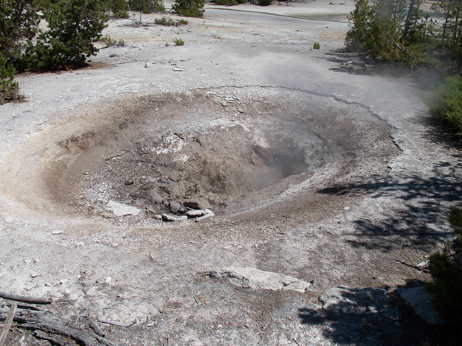 %_tempFileName2013-08-07_3_Artist_Paint_Pots_Yellowstone_NP-17%